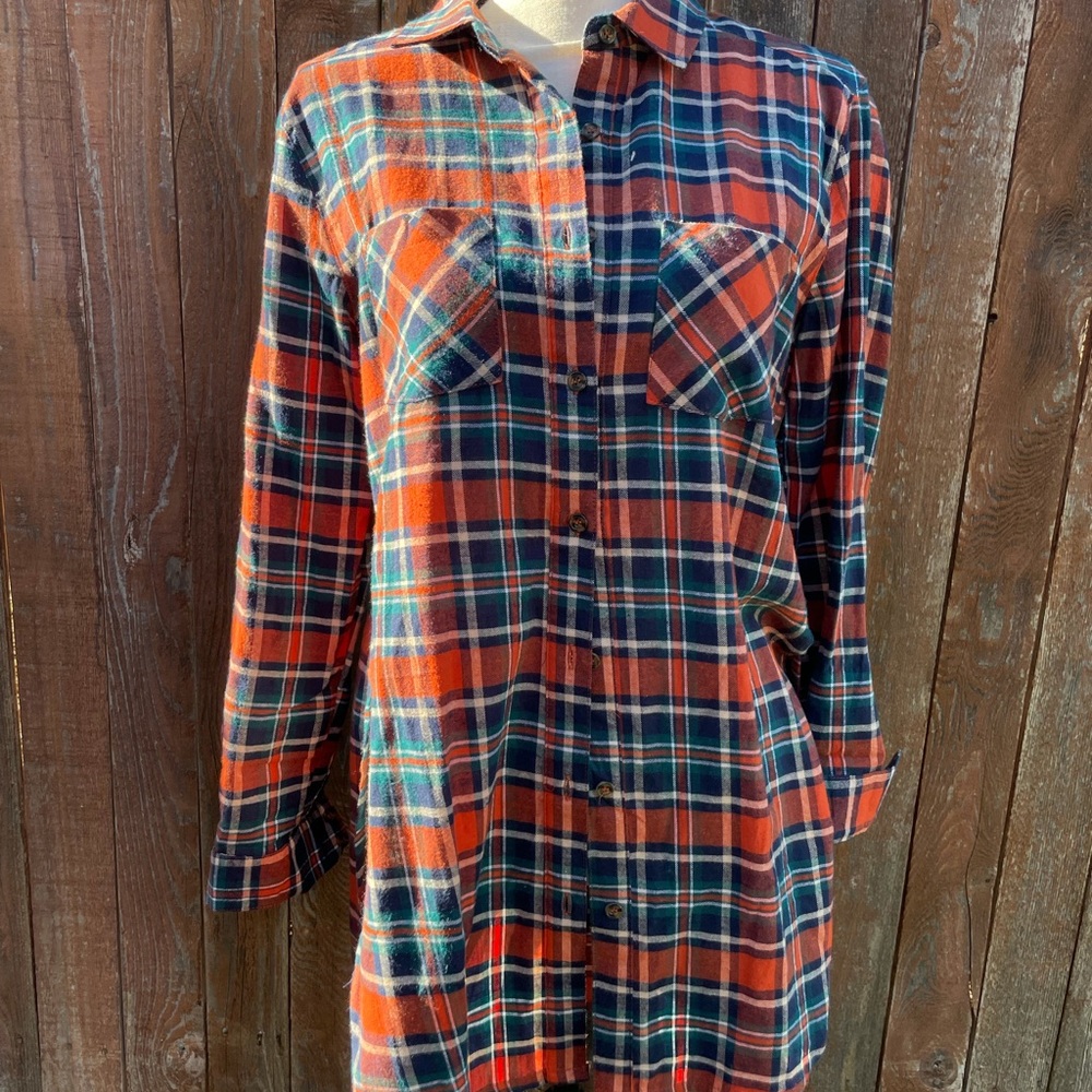 ✨SOLD✨ Women’s flannel long sleeve